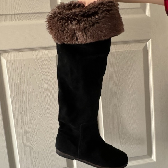 suede high knee boots with fur details - Picture 1 of 8